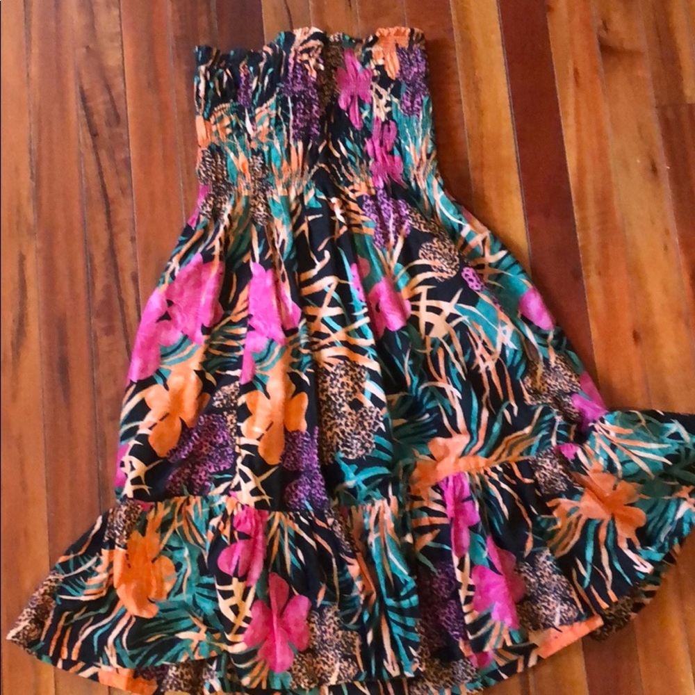 Tropical print beach coverup